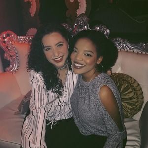 Meet your Posher, Carey